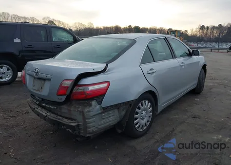 2007 Toyota Camry Le z USA, uszkodzony, nr VIN 4T1BE46K27U587780